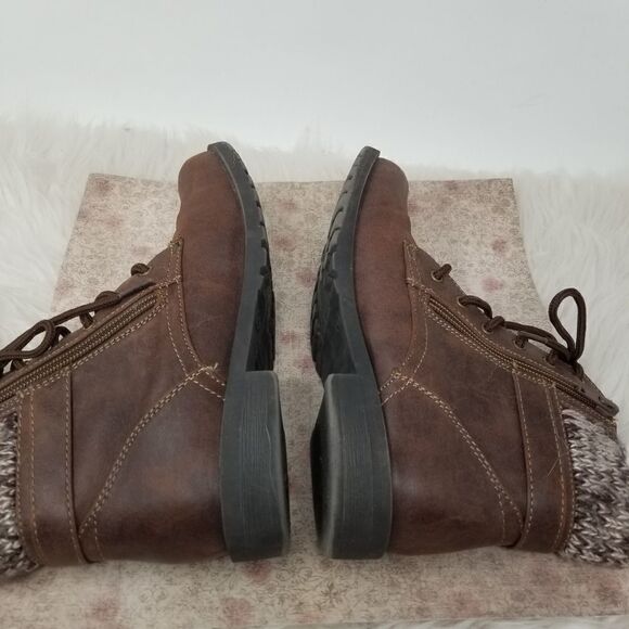 American Eagle Brown Fabric Upper. Size 4. - Picture 5 of 10